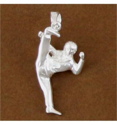 pendentif karaté Mawashi Geri