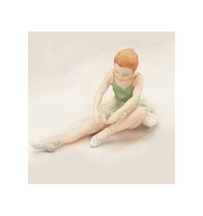 Prisca la ballerine statue