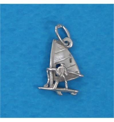 pendentif petite planche à voile