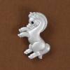 pendentif poney fougueux