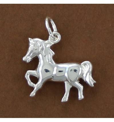 pendentif cheval au pas