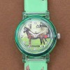 montre trotteuse coeur et cheval alezan debout