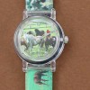 montre hordes de chevaux sauvages