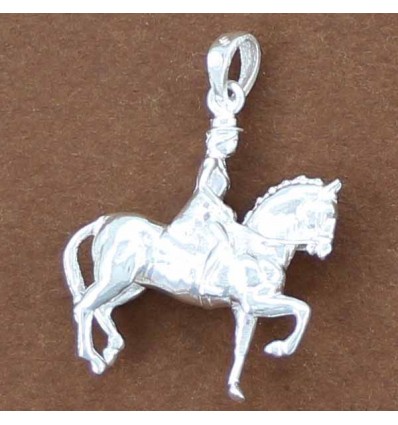 pendentif dressage