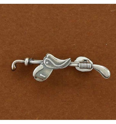 petite broche avec selle d'équitation