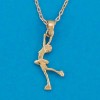 pendentif et chaine patineuse cambrée