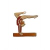 pin's gymnaste à la poutre en rouge