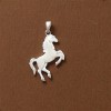 2909 pendentif cheval sauvage tendance